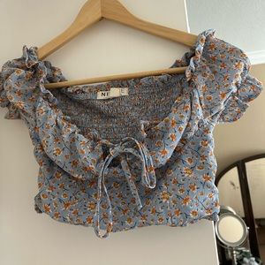 Cute flower top